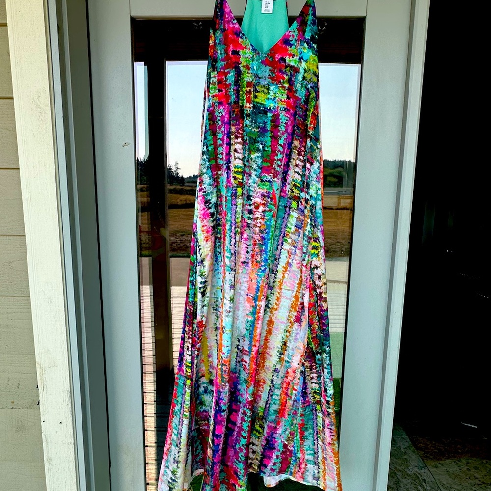 Nicole Miller Maxi Watercolor Dress.
Excellent condition.
Size M.